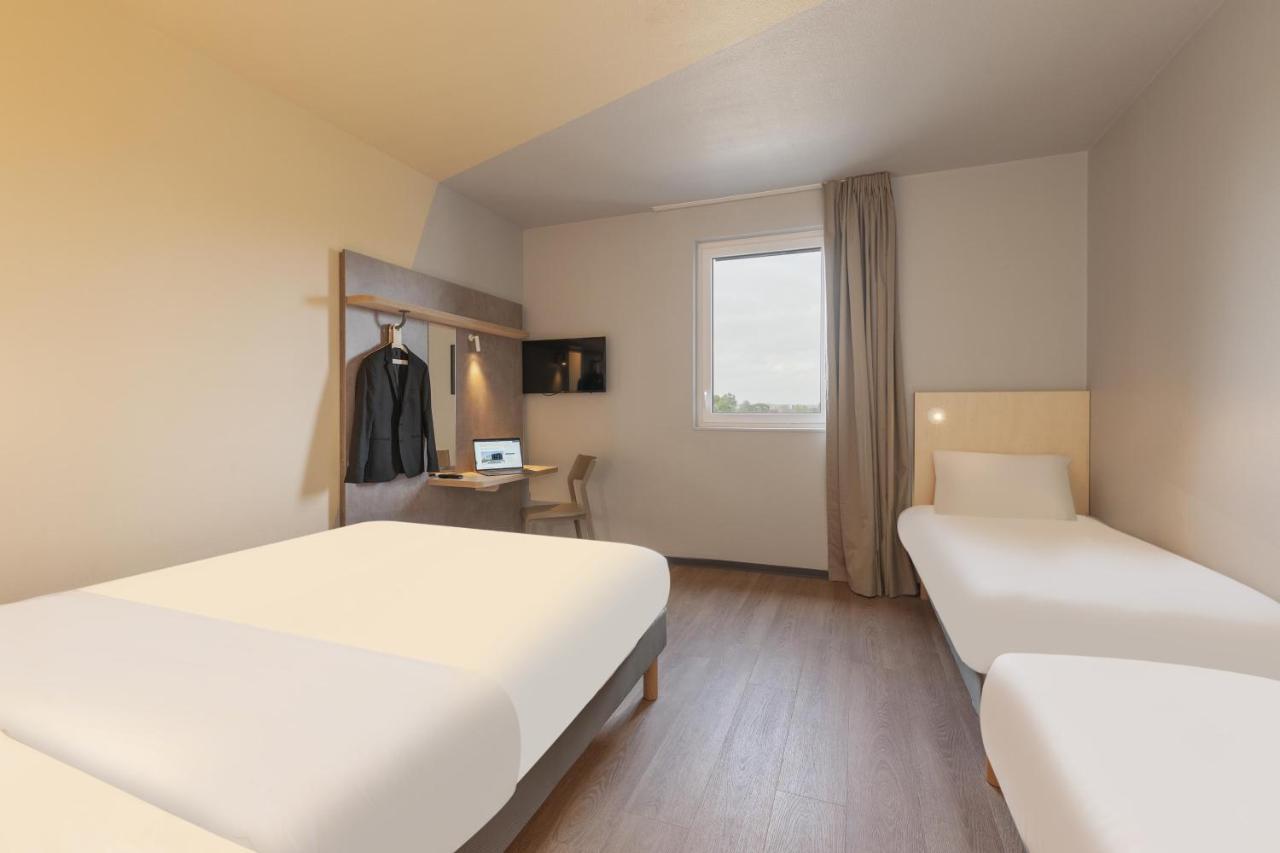 Отель Ibis Budget Mont De Marsan Экстерьер фото